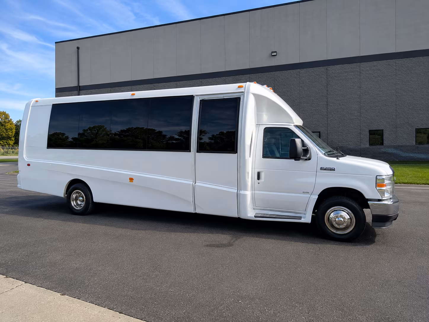 charter buses for team building events and corporate outings near maricopa